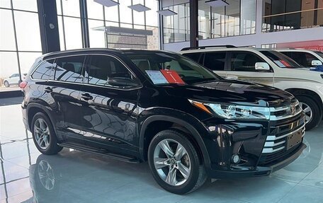 Toyota Highlander III, 2021 год, 4 100 000 рублей, 4 фотография