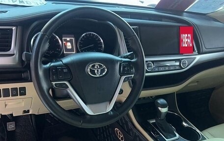 Toyota Highlander III, 2021 год, 4 100 000 рублей, 12 фотография