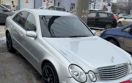 Mercedes-Benz E-Класс, 2003 год, 1 550 000 рублей, 10 фотография