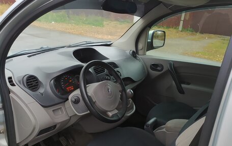 Renault Kangoo II рестайлинг, 2011 год, 920 000 рублей, 10 фотография