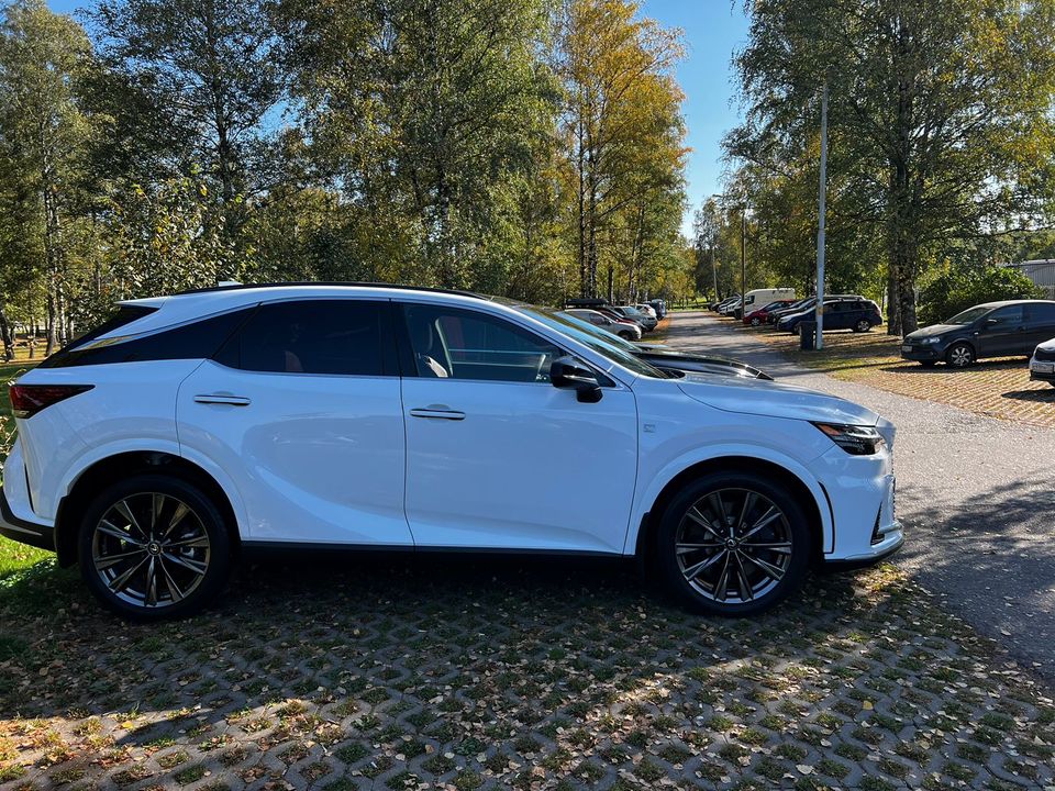 Lexus RX IV рестайлинг, 2024 год, 11 700 000 рублей, 3 фотография