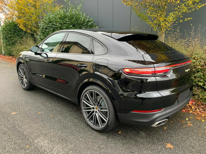 Porsche Cayenne GTS, 2021 год, 29 800 000 рублей, 10 фотография