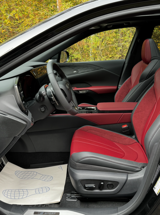 Lexus RX IV рестайлинг, 2024 год, 10 200 000 рублей, 12 фотография