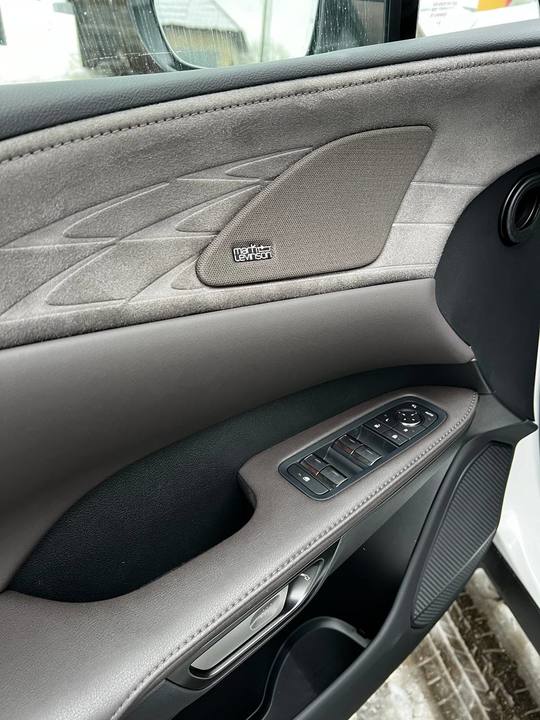 Lexus RX IV рестайлинг, 2024 год, 9 800 000 рублей, 12 фотография