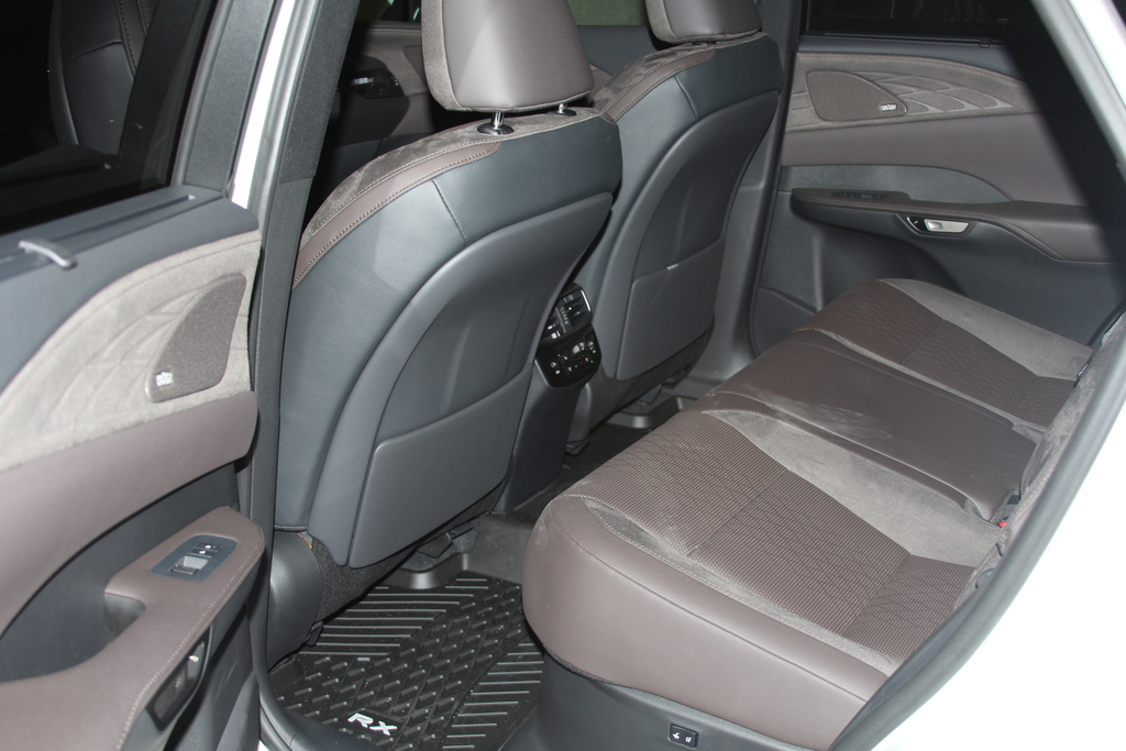 Lexus RX IV рестайлинг, 2024 год, 9 800 000 рублей, 10 фотография
