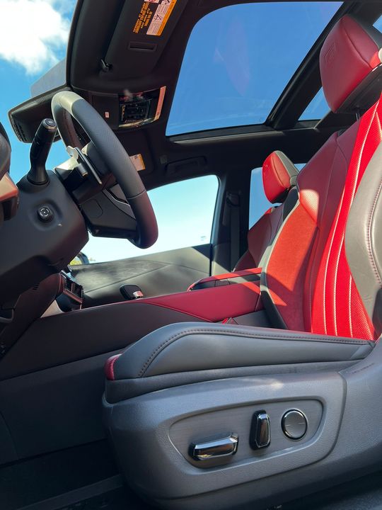 Lexus RX IV рестайлинг, 2025 год, 11 500 000 рублей, 7 фотография