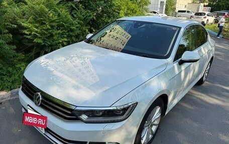 Volkswagen Passat B8 рестайлинг, 2015 год, 1 530 000 рублей, 3 фотография