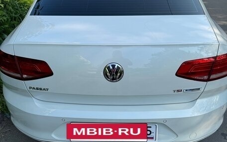 Volkswagen Passat B8 рестайлинг, 2015 год, 1 530 000 рублей, 12 фотография