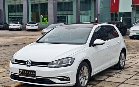 Volkswagen Golf VII, 2018 год, 1 600 887 рублей, 1 фотография