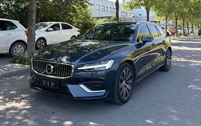 Volvo V60 II, 2022 год, 3 077 000 рублей, 1 фотография