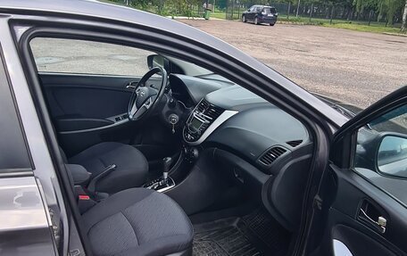 Hyundai Solaris II рестайлинг, 2013 год, 757 000 рублей, 26 фотография