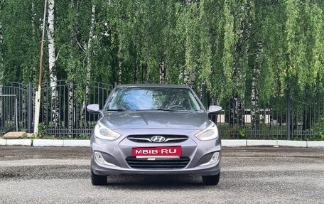 Hyundai Solaris II рестайлинг, 2013 год, 757 000 рублей, 24 фотография