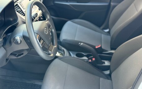Hyundai Solaris II рестайлинг, 2020 год, 1 590 000 рублей, 6 фотография