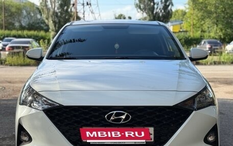 Hyundai Solaris II рестайлинг, 2020 год, 1 590 000 рублей, 2 фотография