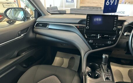 Toyota Camry, 2021 год, 3 199 900 рублей, 14 фотография