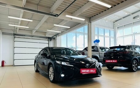 Toyota Camry, 2021 год, 3 199 900 рублей, 8 фотография