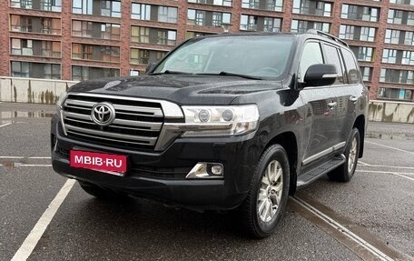 Toyota Land Cruiser 200, 2015 год, 5 100 000 рублей, 1 фотография