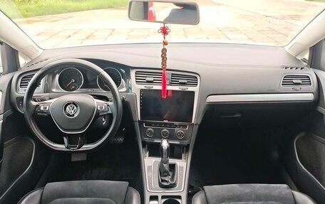 Volkswagen Golf VII, 2018 год, 1 600 887 рублей, 10 фотография