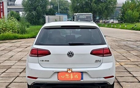 Volkswagen Golf VII, 2018 год, 1 600 887 рублей, 6 фотография