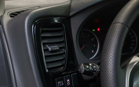 Mitsubishi Outlander III рестайлинг 3, 2014 год, 1 480 000 рублей, 16 фотография