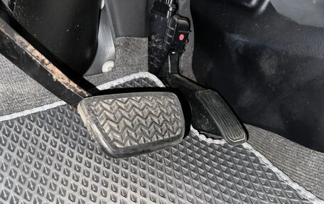 Toyota Land Cruiser Prado 120 рестайлинг, 2007 год, 2 700 000 рублей, 1 фотография