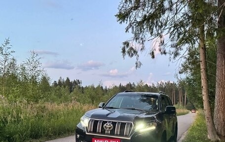 Toyota Land Cruiser Prado 150 рестайлинг 2, 2018 год, 4 400 000 рублей, 1 фотография