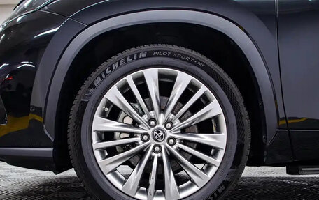 Toyota Highlander, 2022 год, 4 150 000 рублей, 22 фотография