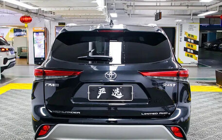 Toyota Highlander, 2022 год, 4 150 000 рублей, 25 фотография
