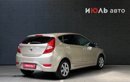 Hyundai Solaris II рестайлинг, 2011 год, 690 000 рублей, 5 фотография