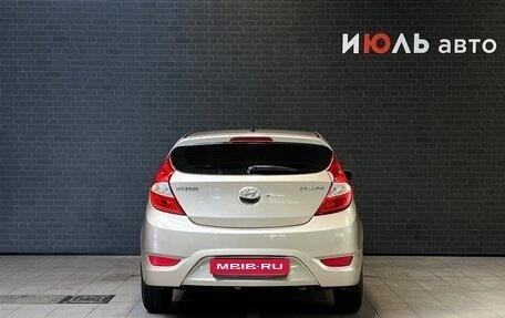 Hyundai Solaris II рестайлинг, 2011 год, 690 000 рублей, 6 фотография