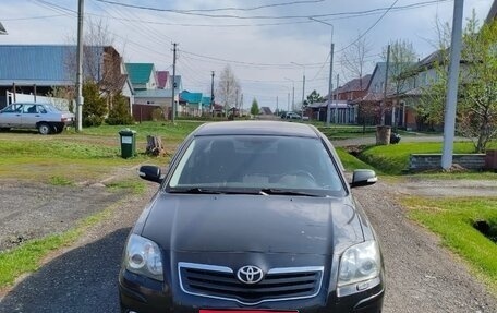 Toyota Avensis III рестайлинг, 2006 год, 850 000 рублей, 1 фотография