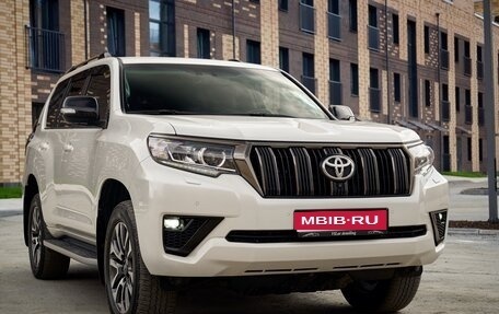 Toyota Land Cruiser Prado 150 рестайлинг 2, 2021 год, 6 560 000 рублей, 1 фотография