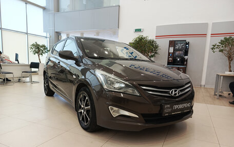 Hyundai Solaris II рестайлинг, 2015 год, 894 000 рублей, 3 фотография
