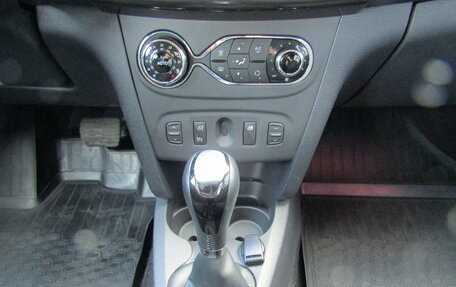 Renault Logan II, 2020 год, 1 335 000 рублей, 14 фотография