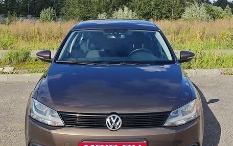 Volkswagen Jetta VI, 2012 год, 1 099 000 рублей, 2 фотография