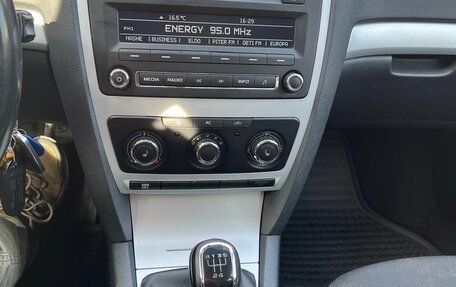 Skoda Octavia, 2011 год, 798 000 рублей, 4 фотография