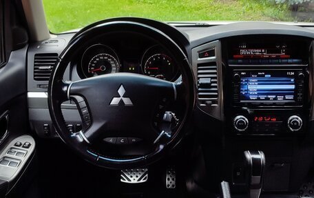 Mitsubishi Pajero IV, 2014 год, 2 980 000 рублей, 11 фотография
