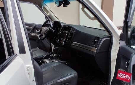 Mitsubishi Pajero IV, 2014 год, 2 980 000 рублей, 10 фотография