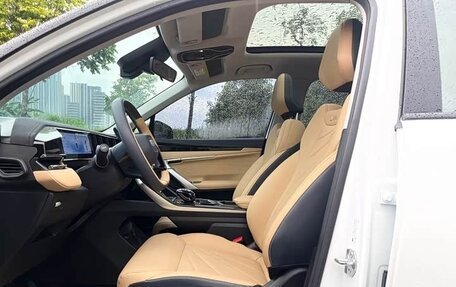 Geely Atlas, 2023 год, 1 615 000 рублей, 3 фотография
