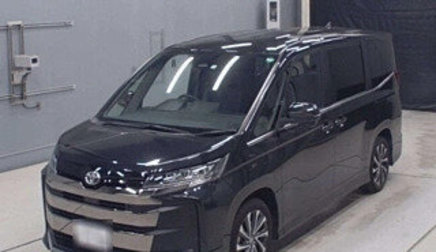 Toyota Noah, 2022 год, 2 500 000 рублей, 1 фотография