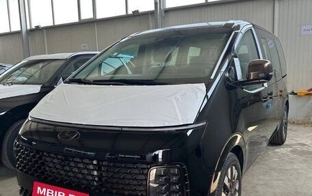 Hyundai Staria, 2024 год, 4 990 000 рублей, 1 фотография