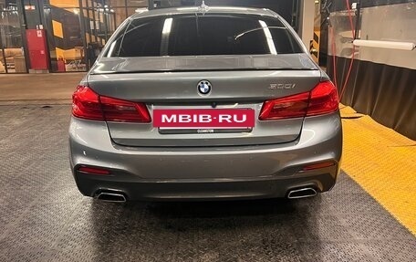 BMW 5 серия, 2018 год, 3 050 000 рублей, 7 фотография