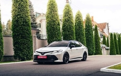 Toyota Camry, 2021 год, 3 000 000 рублей, 1 фотография
