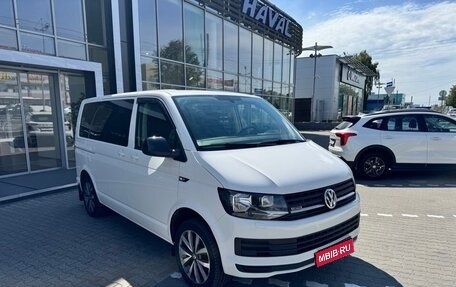 Volkswagen Caravelle T6 рестайлинг, 2016 год, 3 280 000 рублей, 1 фотография