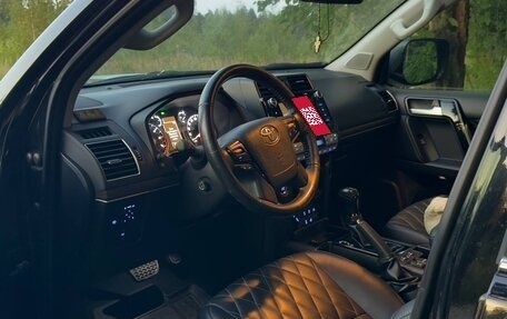 Toyota Land Cruiser Prado 150 рестайлинг 2, 2018 год, 4 400 000 рублей, 2 фотография