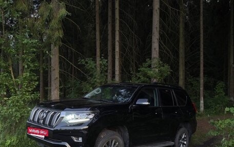 Toyota Land Cruiser Prado 150 рестайлинг 2, 2018 год, 4 400 000 рублей, 6 фотография