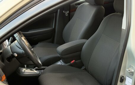 Toyota Avensis III рестайлинг, 2008 год, 940 000 рублей, 10 фотография