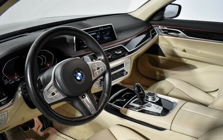 BMW 7 серия, 2019 год, 5 990 000 рублей, 10 фотография