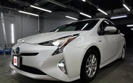 Toyota Prius IV XW50, 2018 год, 1 600 000 рублей, 17 фотография