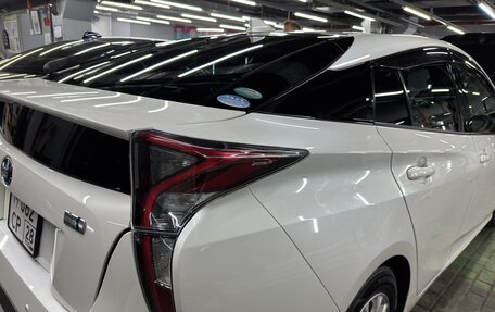 Toyota Prius IV XW50, 2018 год, 1 600 000 рублей, 20 фотография
